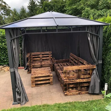 Nyaraló Im Gruenen *